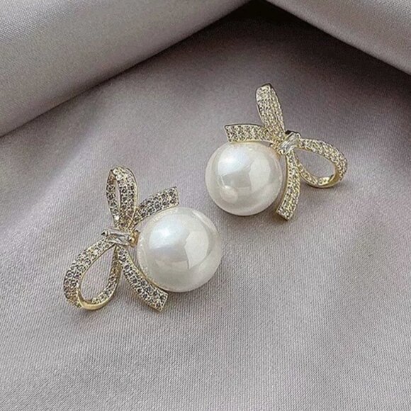 18K Gold Plated Bow Rhinestone Pearl Stud Earrings NEW - Picture 1 of 12